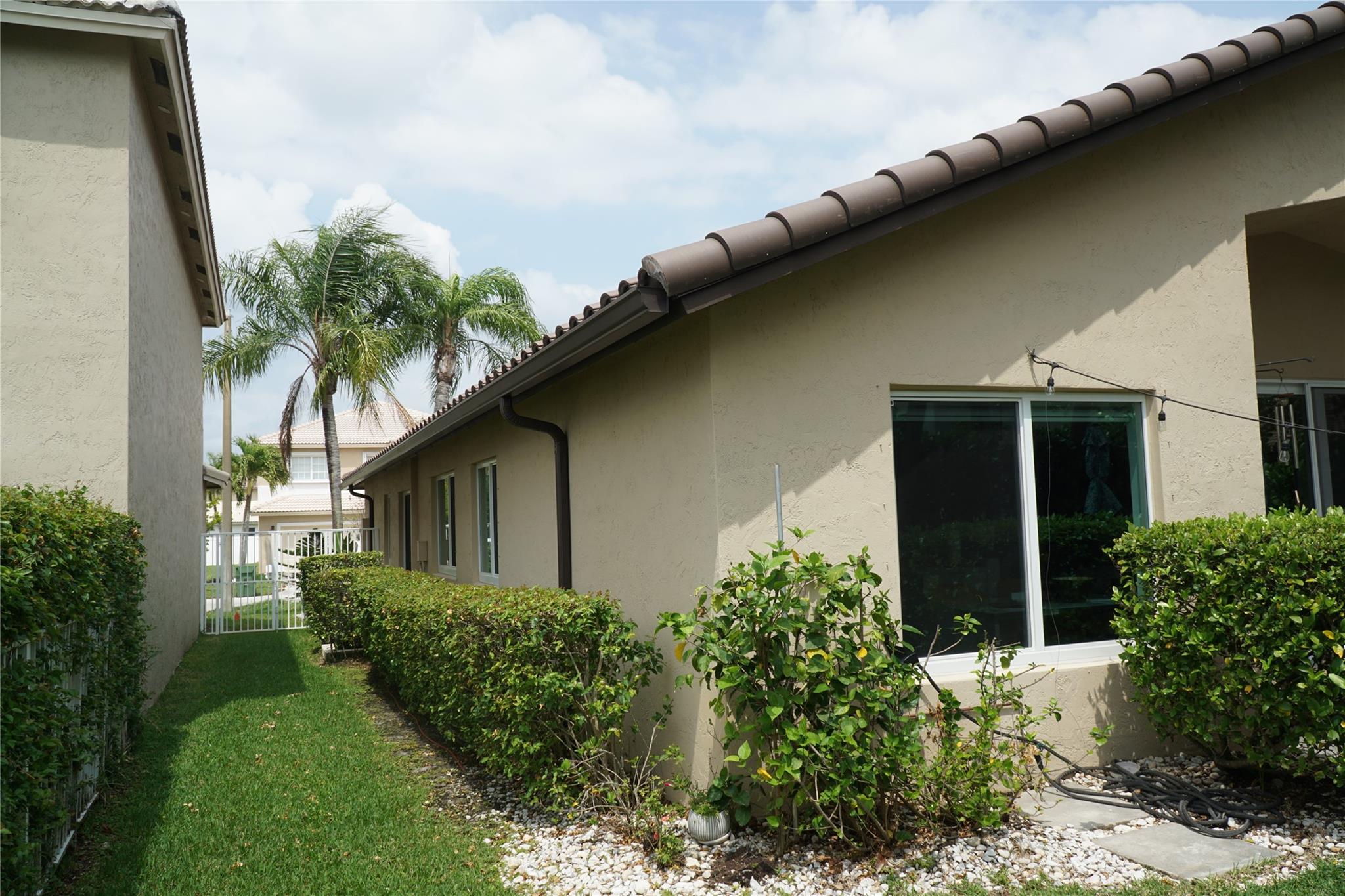 Pembroke Isles 1 - Residential Lease