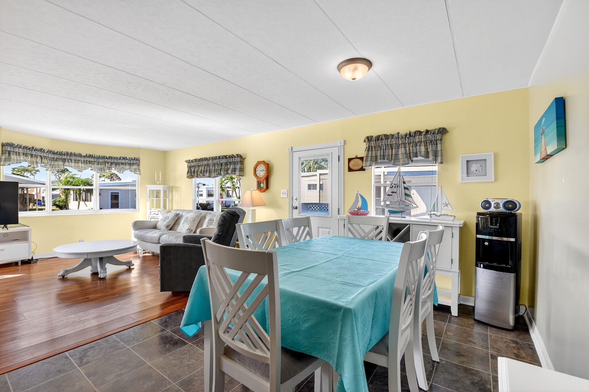 JAMAICA BAY MOBILE HOME C - Residential