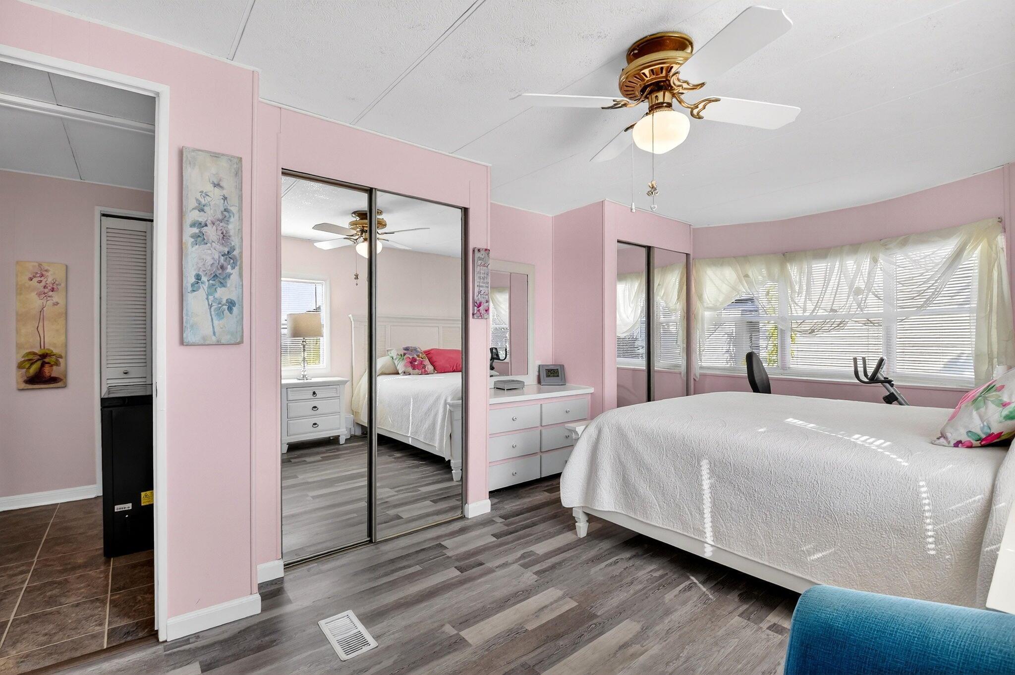 JAMAICA BAY MOBILE HOME C - Residential