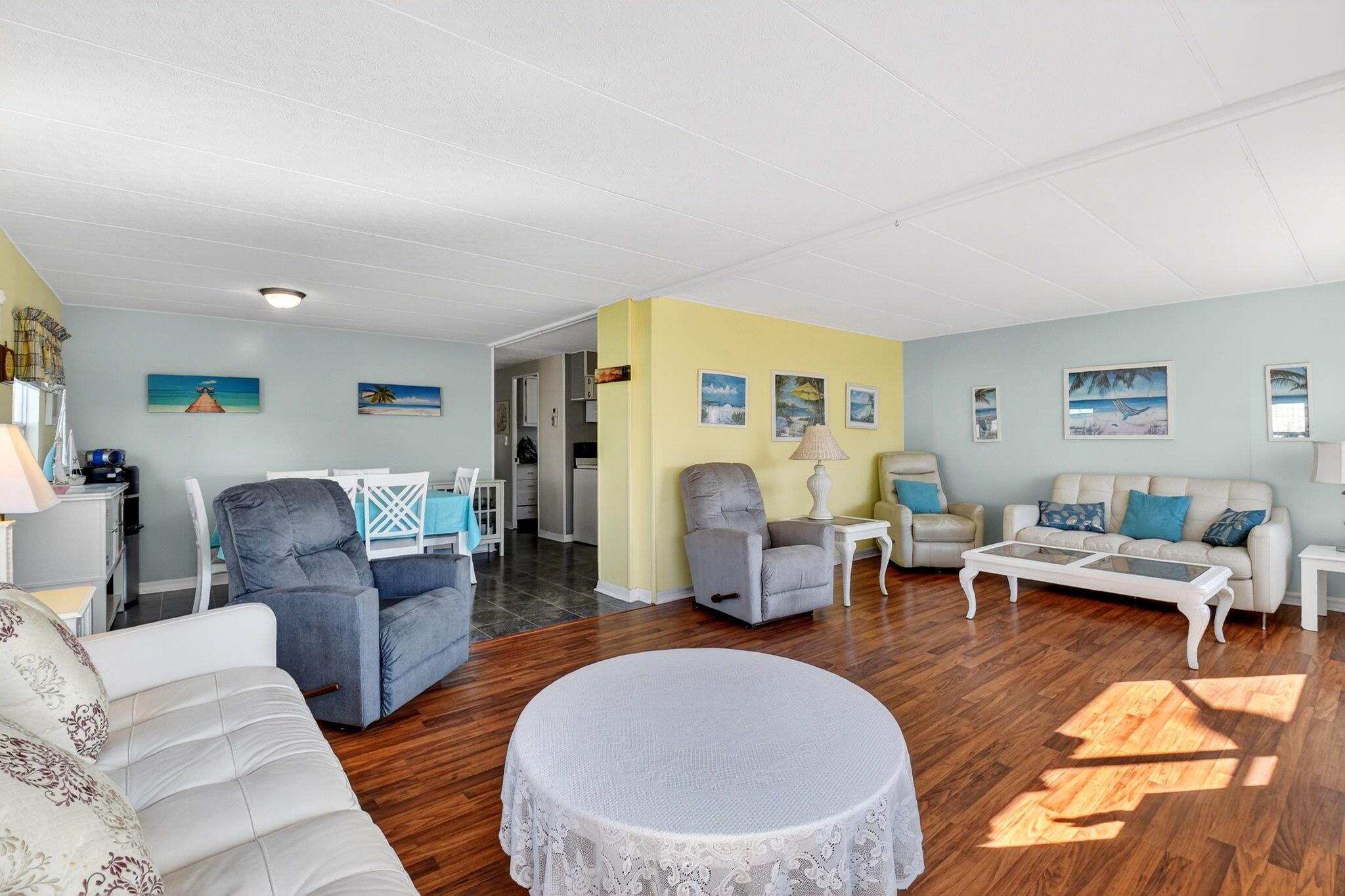 JAMAICA BAY MOBILE HOME C - Residential