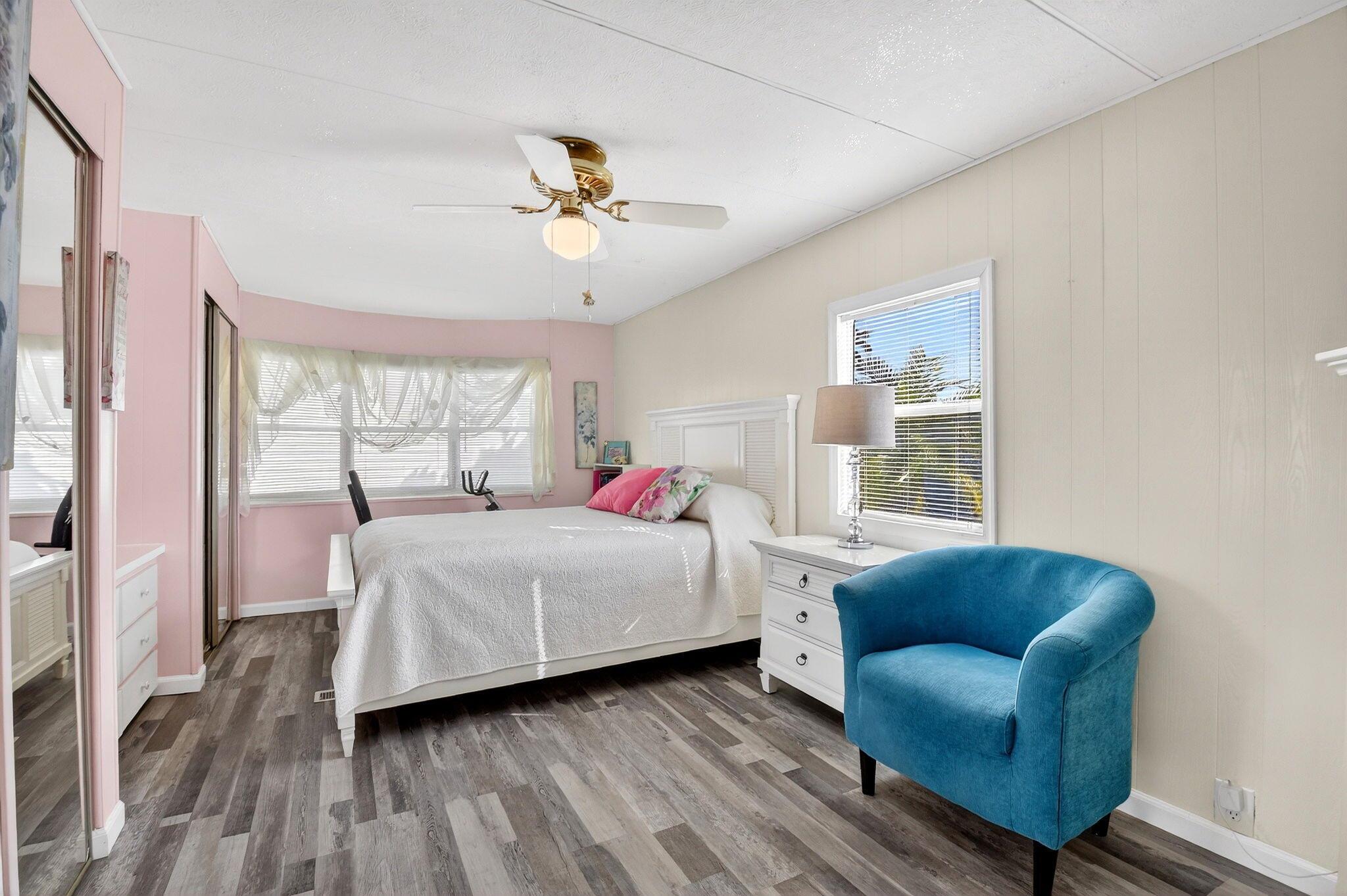 JAMAICA BAY MOBILE HOME C - Residential