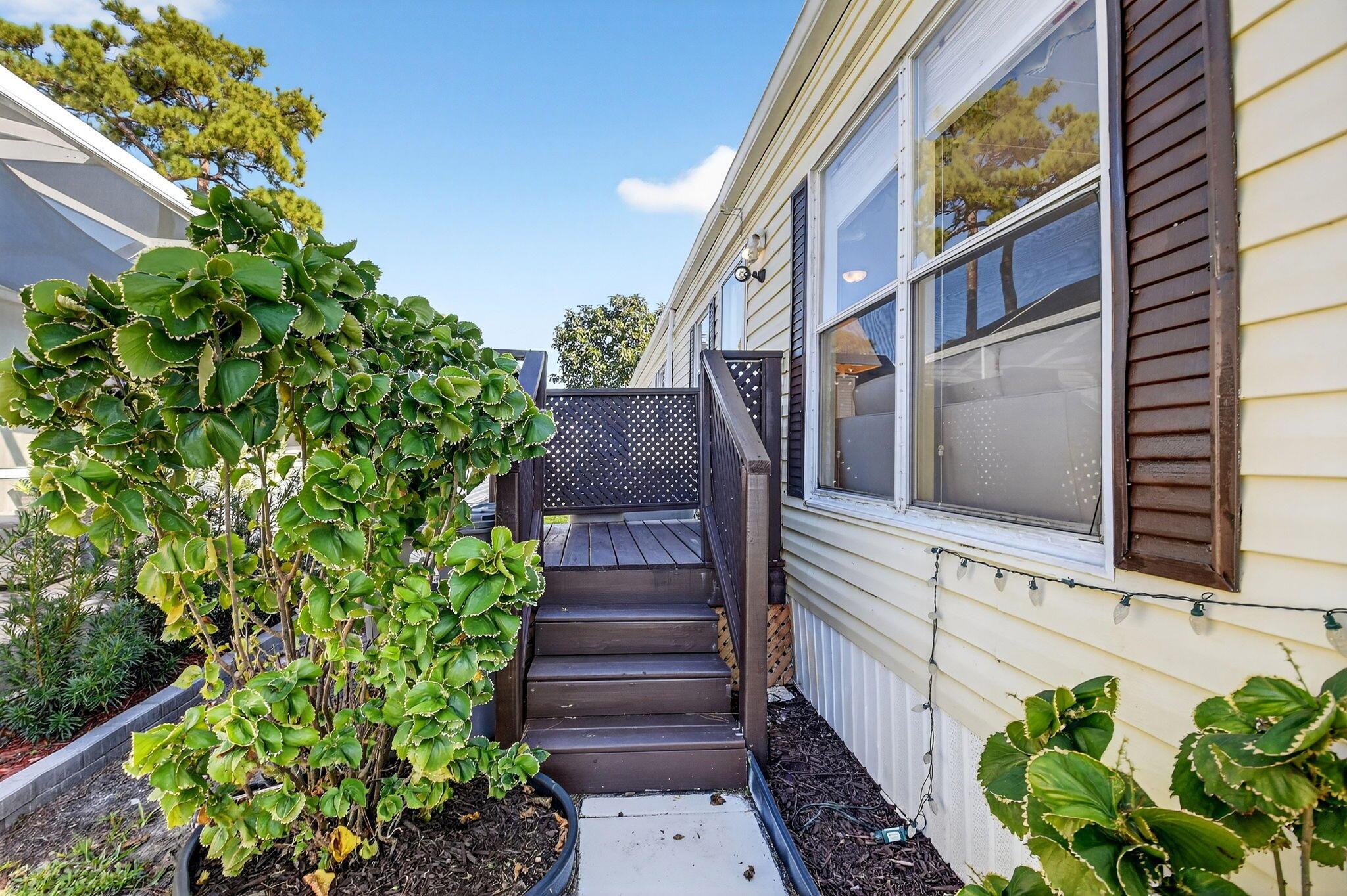 JAMAICA BAY MOBILE HOME C - Residential