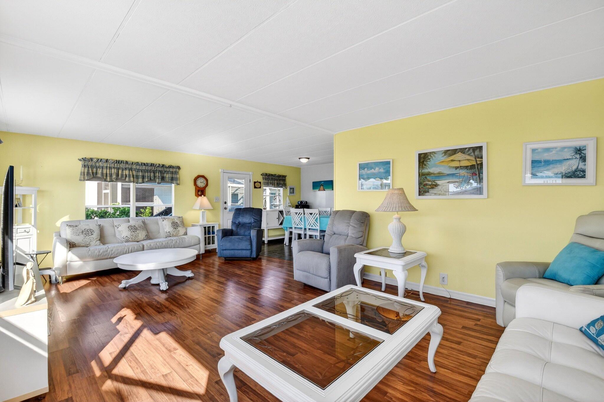 JAMAICA BAY MOBILE HOME C - Residential