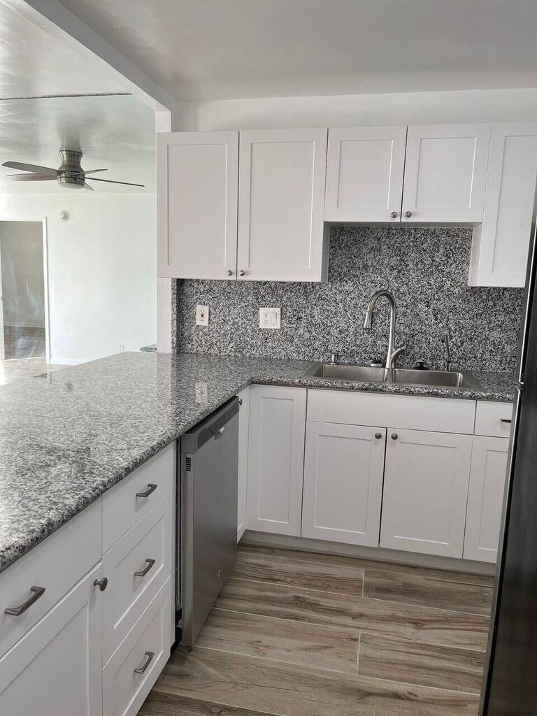 BREAKWATERS OF THE PALM BEACHES CONDO - Residential