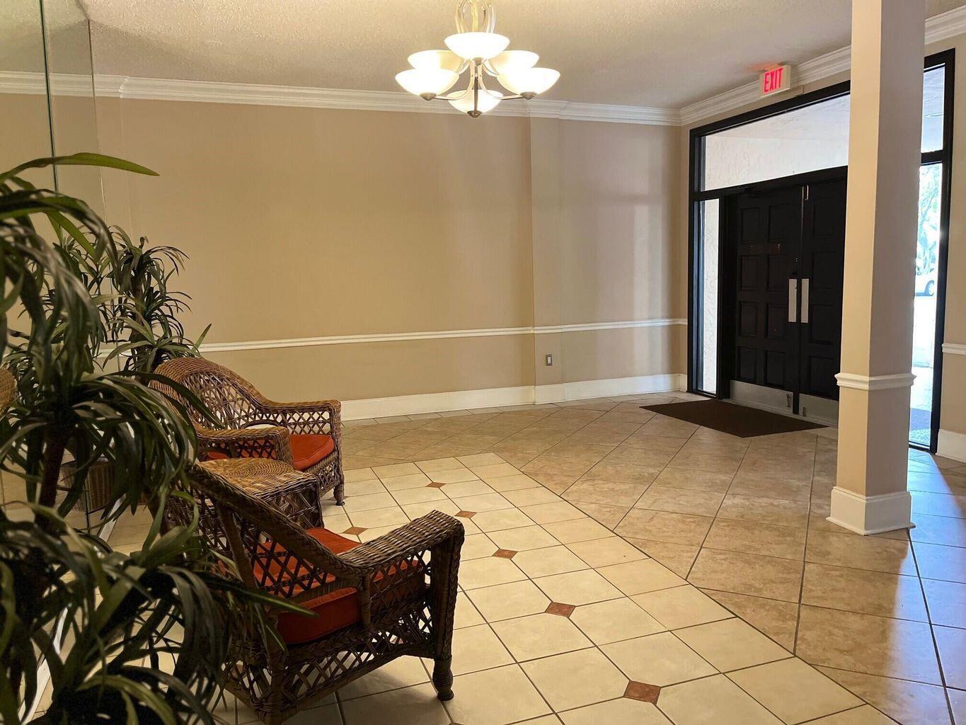 BREAKWATERS OF THE PALM BEACHES CONDO - Residential