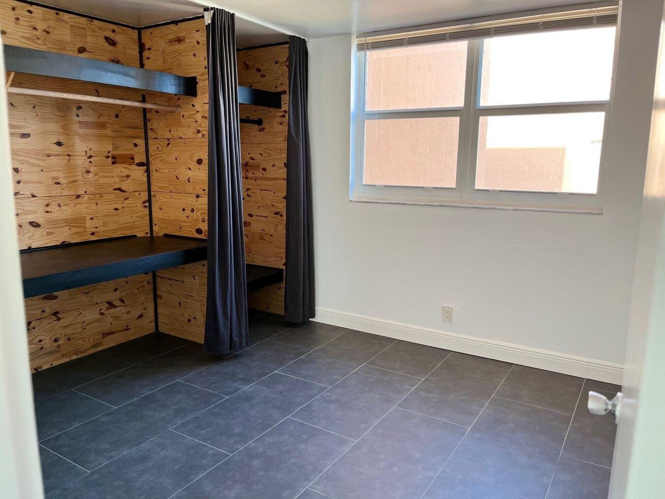 BREAKWATERS OF THE PALM BEACHES CONDO - Residential