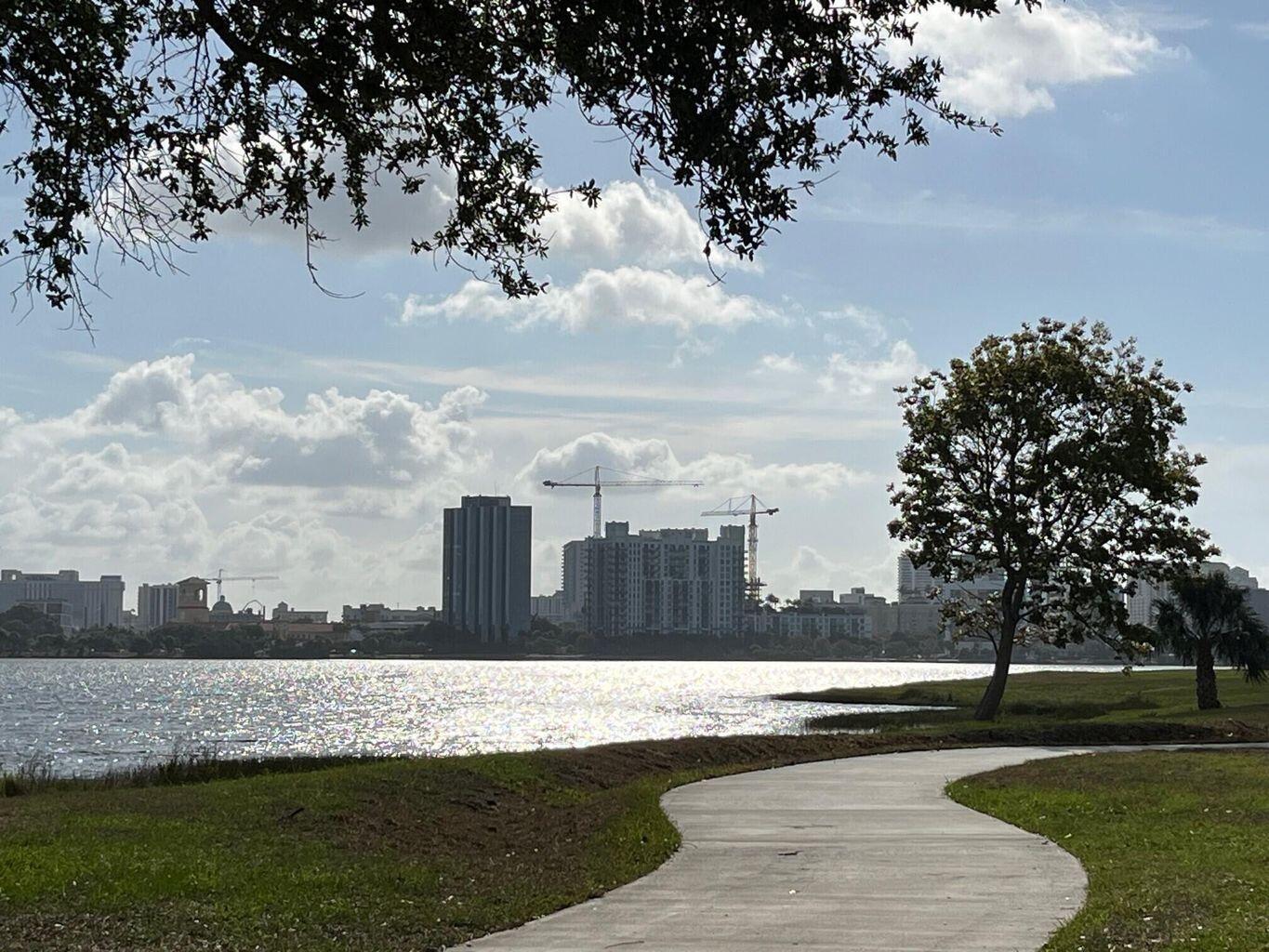 BREAKWATERS OF THE PALM BEACHES CONDO - Residential