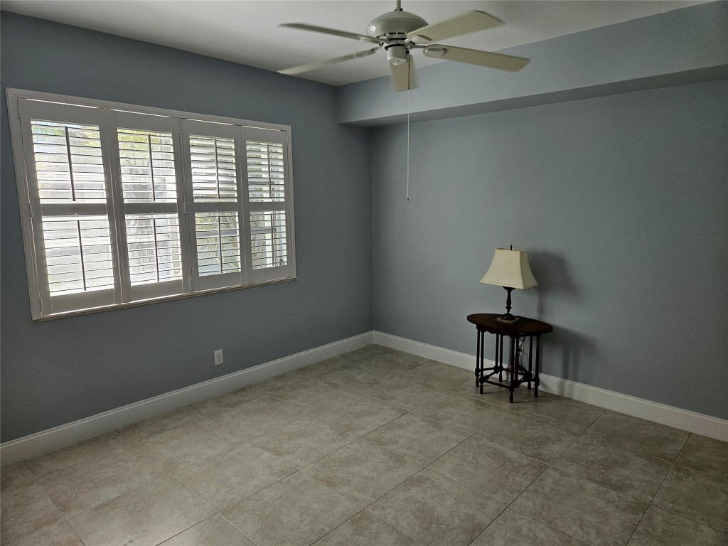 Oakland Grove Village Con - Residential Lease