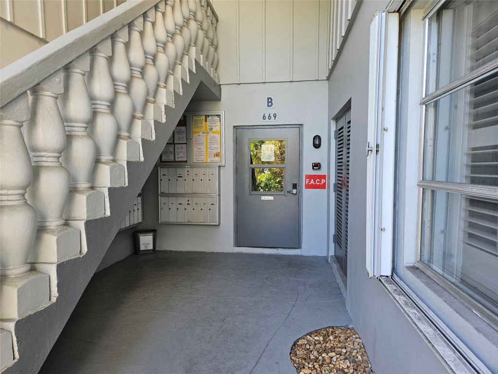 Oakland Grove Village Con - Residential Lease