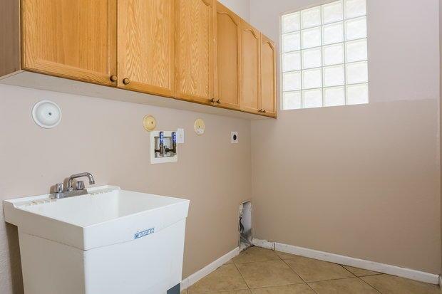 HYPOLUXO HAVERHILL PUD 1 - Residential Lease