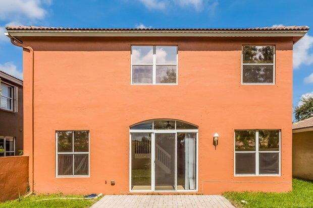 HYPOLUXO HAVERHILL PUD 1 - Residential Lease