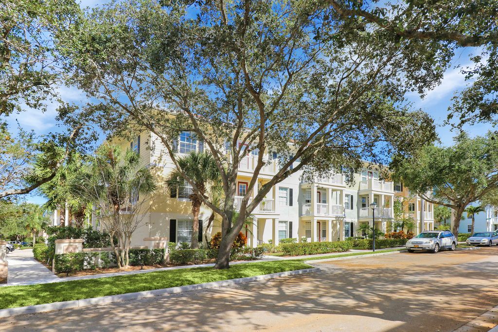 Photo of 224 Murcia Drive #308, Jupiter, FL 33458 (MLS # R10935722)
