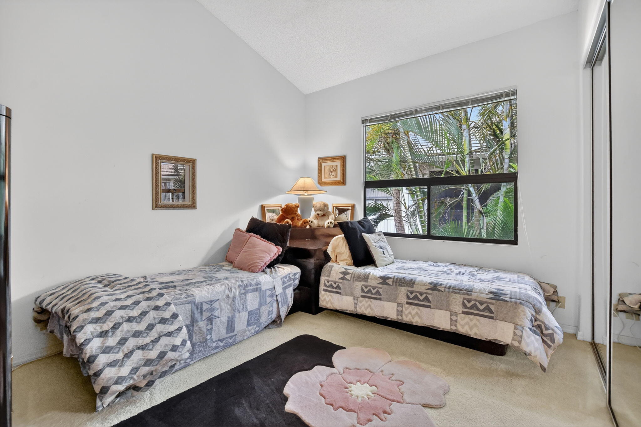 Charter Cay - Residential