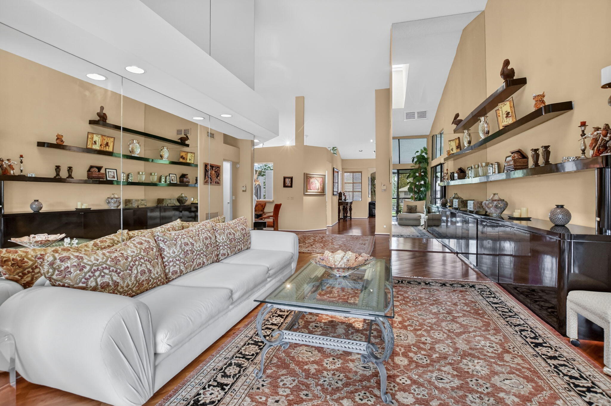 Charter Cay - Residential