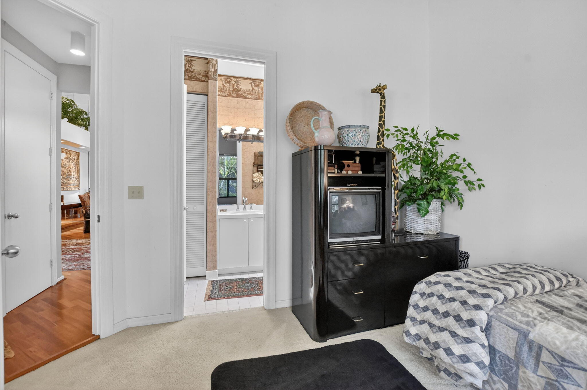 Charter Cay - Residential