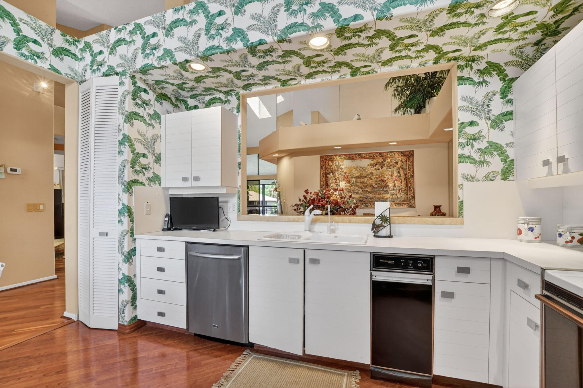 Charter Cay - Residential