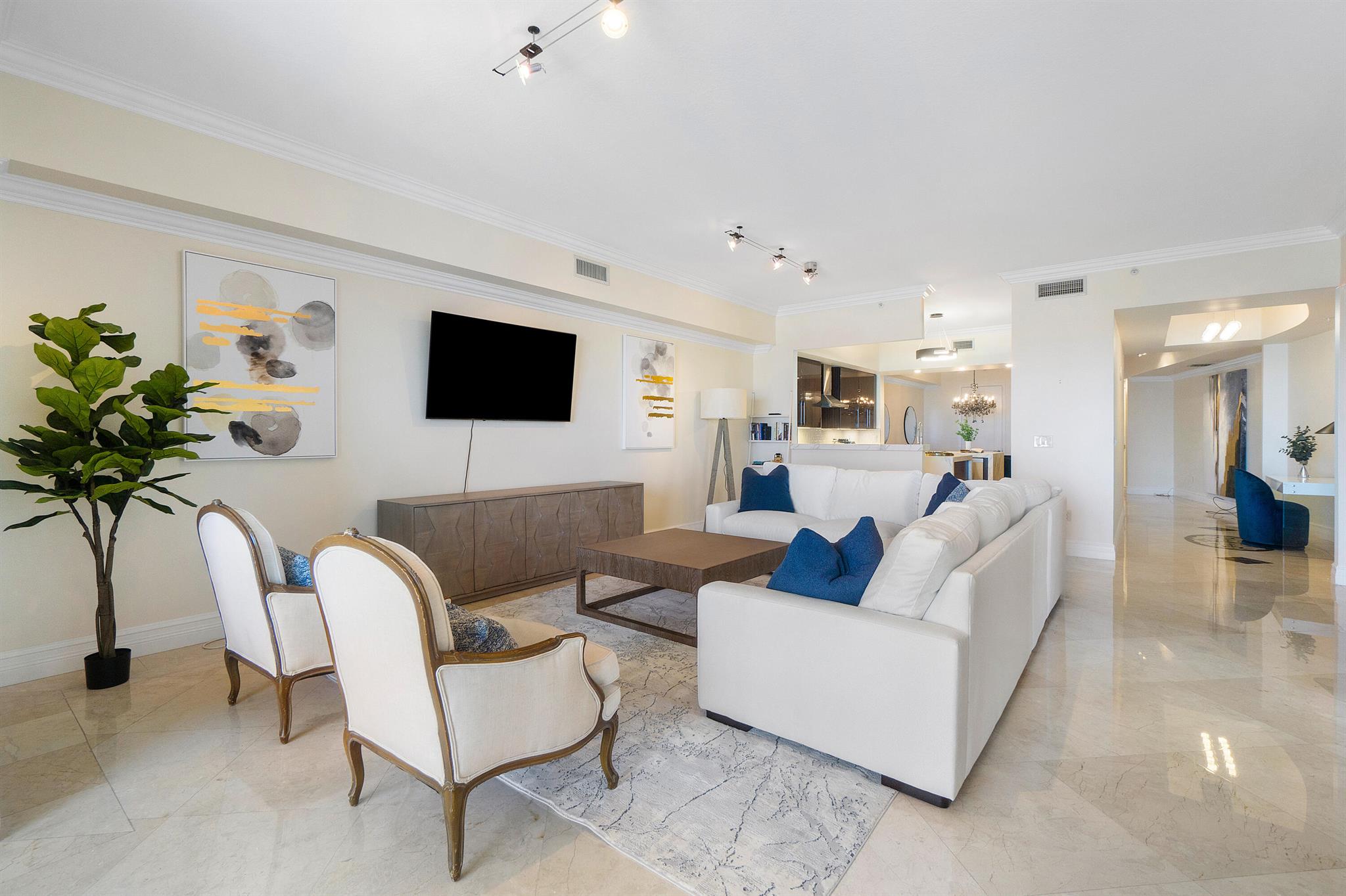 ESPLANADE GRANDE CONDO - Residential Lease