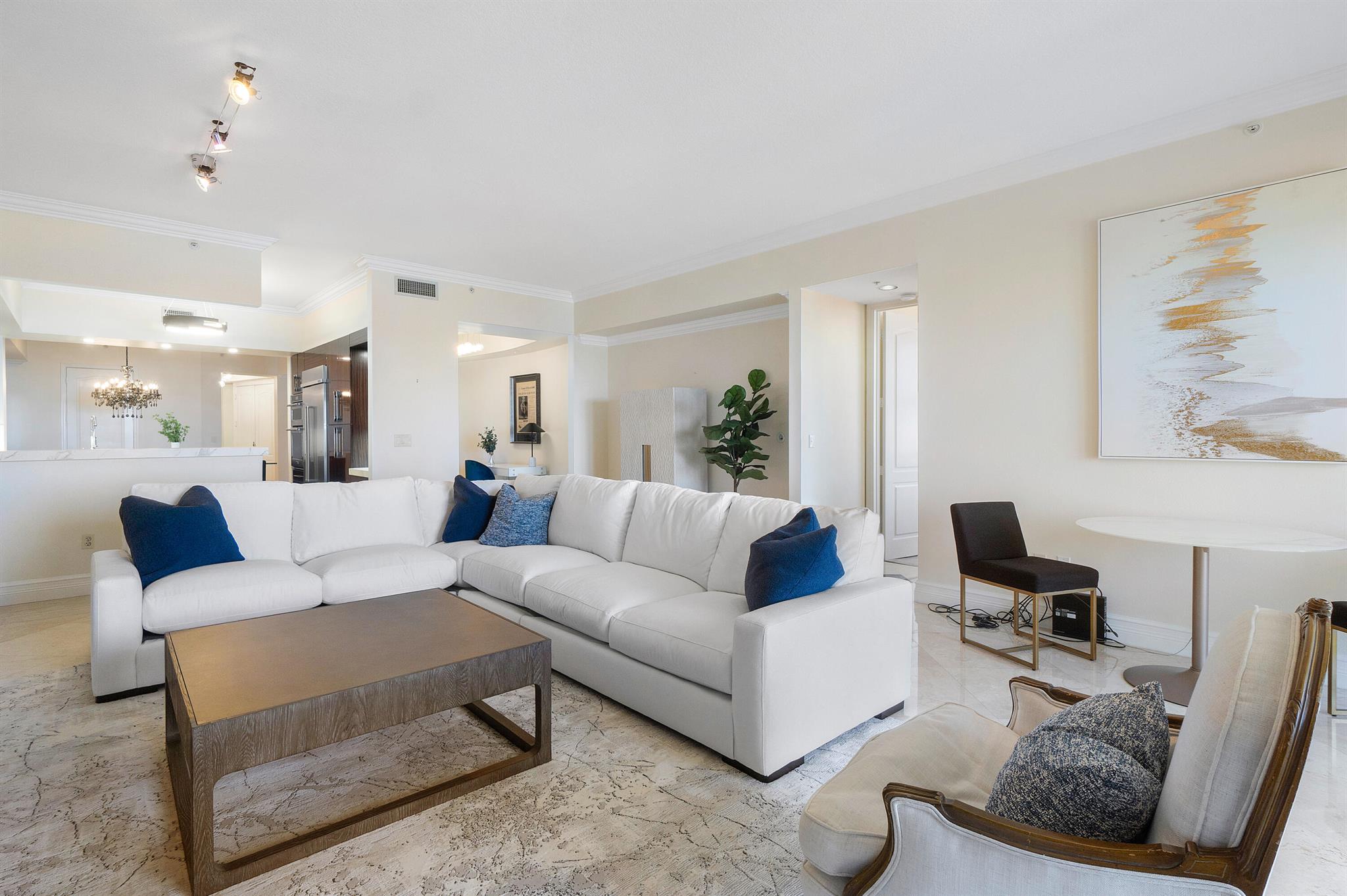ESPLANADE GRANDE CONDO - Residential Lease