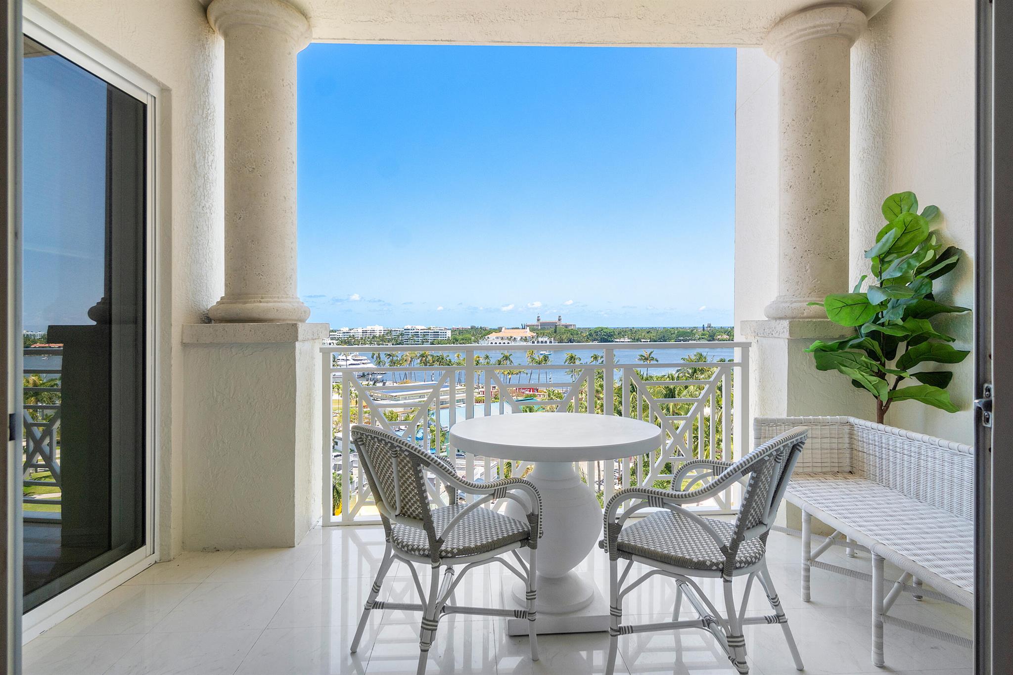ESPLANADE GRANDE CONDO - Residential Lease