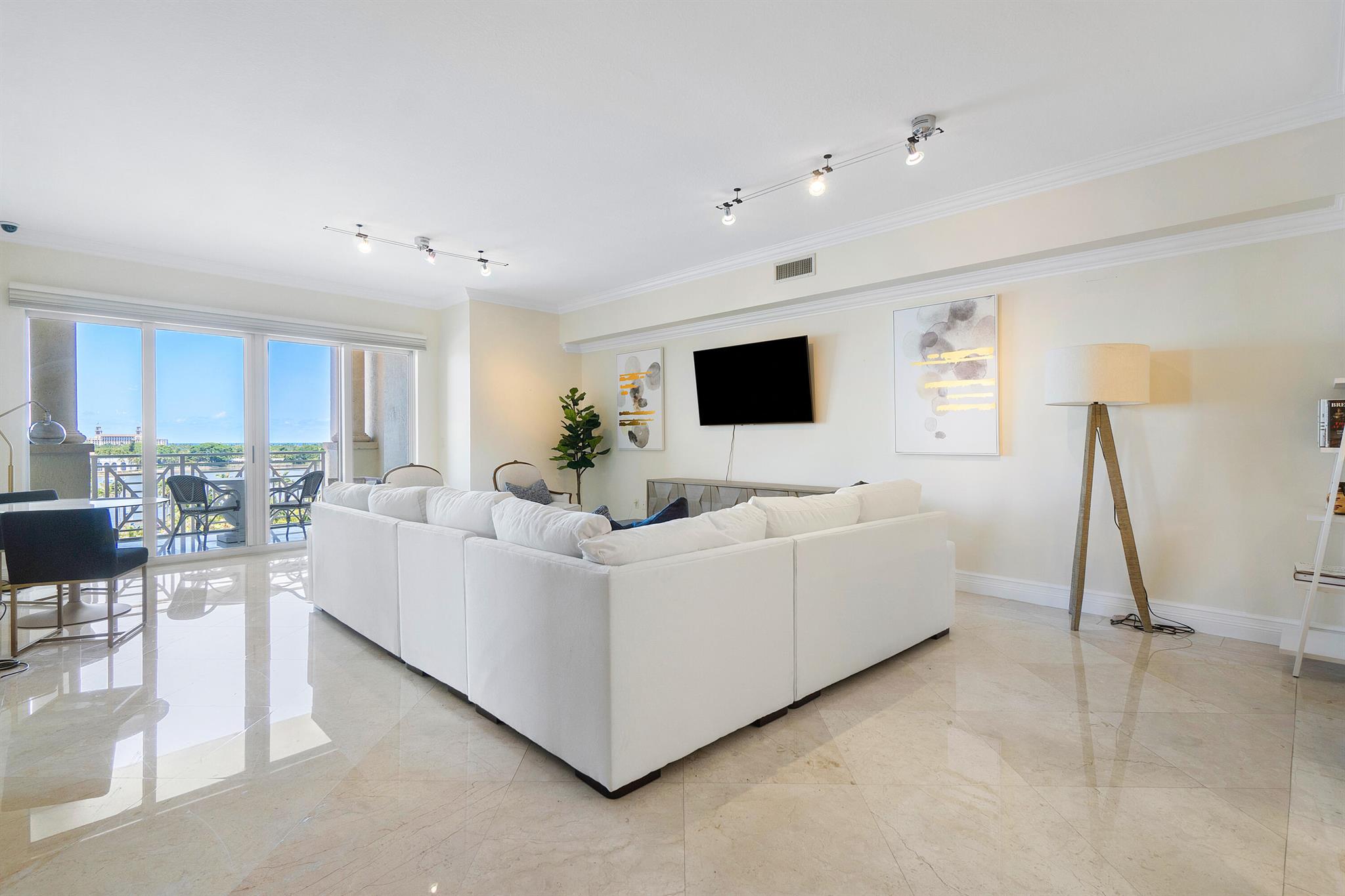 ESPLANADE GRANDE CONDO - Residential Lease