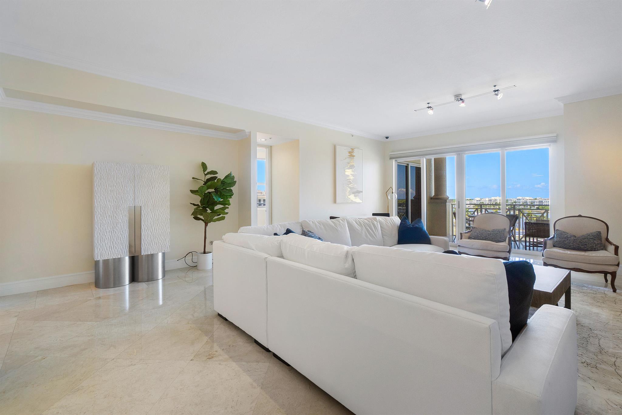 ESPLANADE GRANDE CONDO - Residential Lease