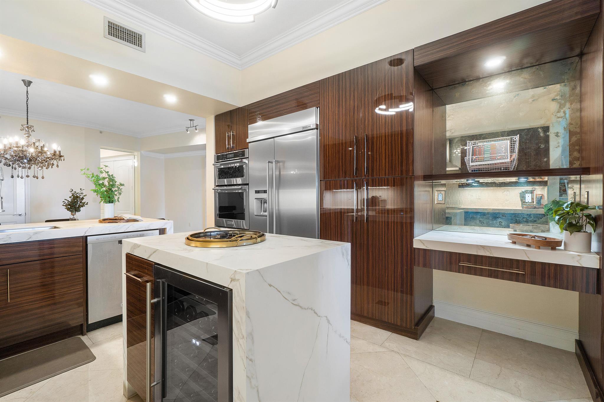 ESPLANADE GRANDE CONDO - Residential Lease