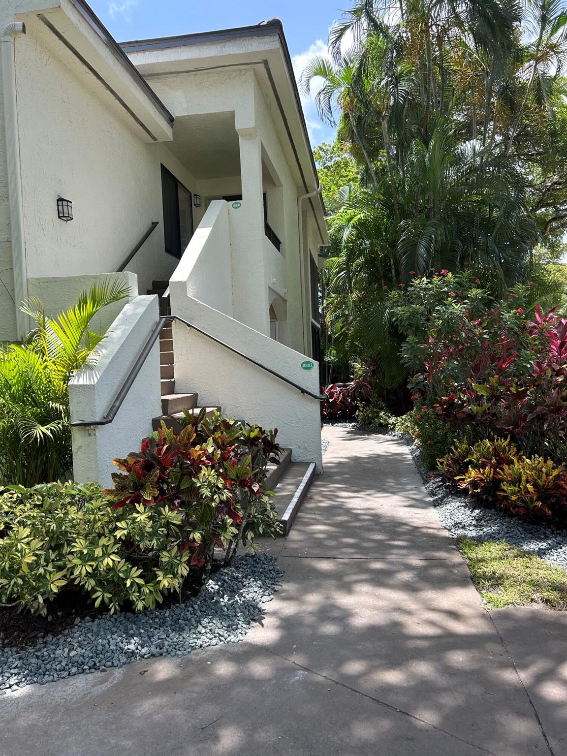 7458 Victory Lane 10103, Delray Beach, FL, 33446/$695,000 2 7458 Victory Lane 10103