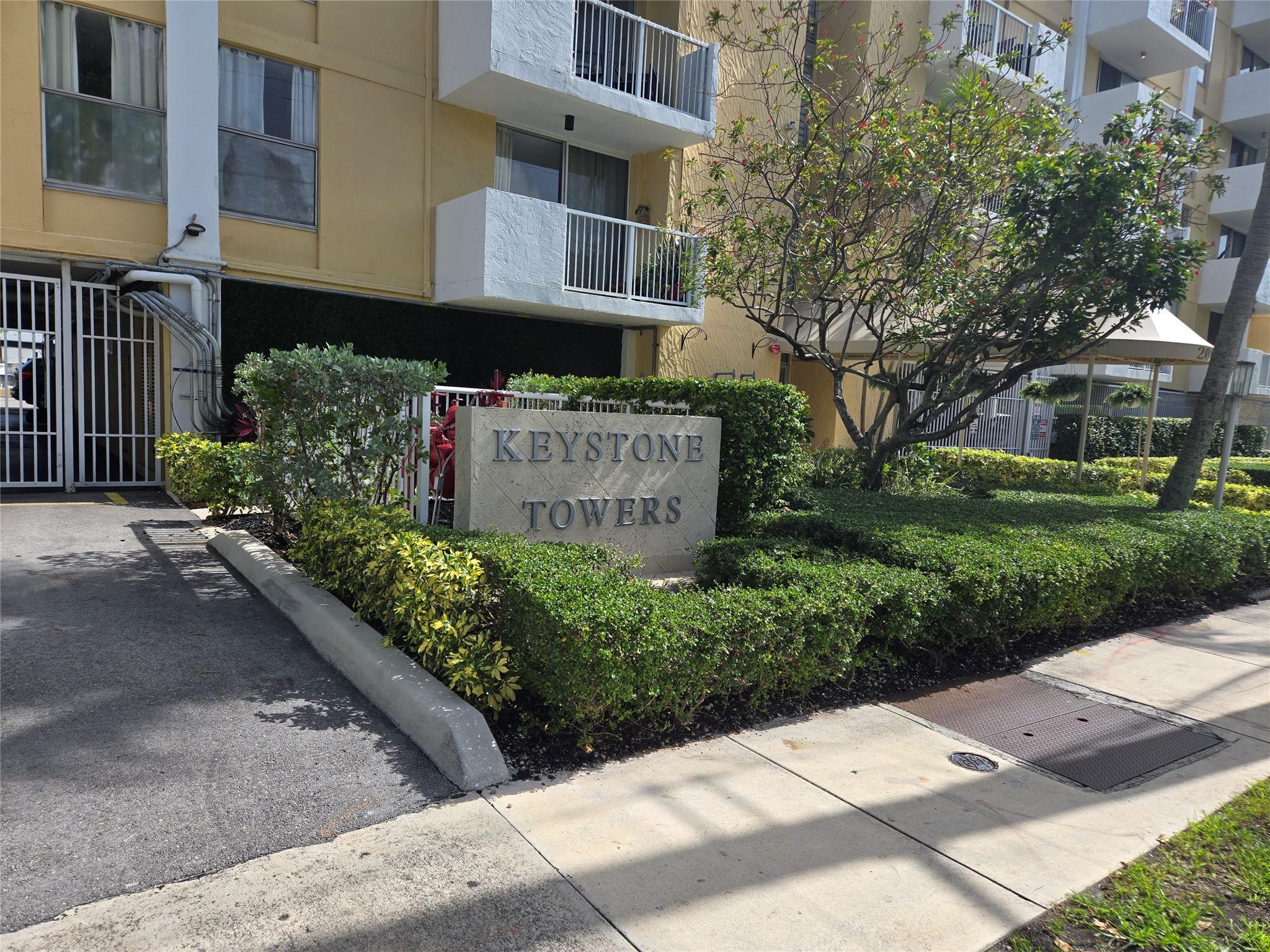 Rent with comfort in a beautifull unit located in North Miami with a resort feel. 5 Minutes away from Aventura Mall, fine dining, FIU, and major highways...Watch the boats go by on the pool deck. This 1 bedroom 1 bathroom unit has washer and dryer in unit. Nice travertine flooring, spacious bedroom and a balcony for relaxing with your morning coffee. with secure lobby entry and covered garage parking. Building has on-site management.