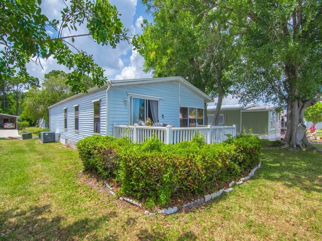 Photo of 5630 Hemingway Court, Fort Pierce, FL 34982 (MLS # R11088325)