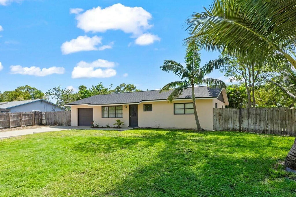 Photo of 9480 Nickels Boulevard, Boynton Beach, FL 33436 (MLS # R11085186)