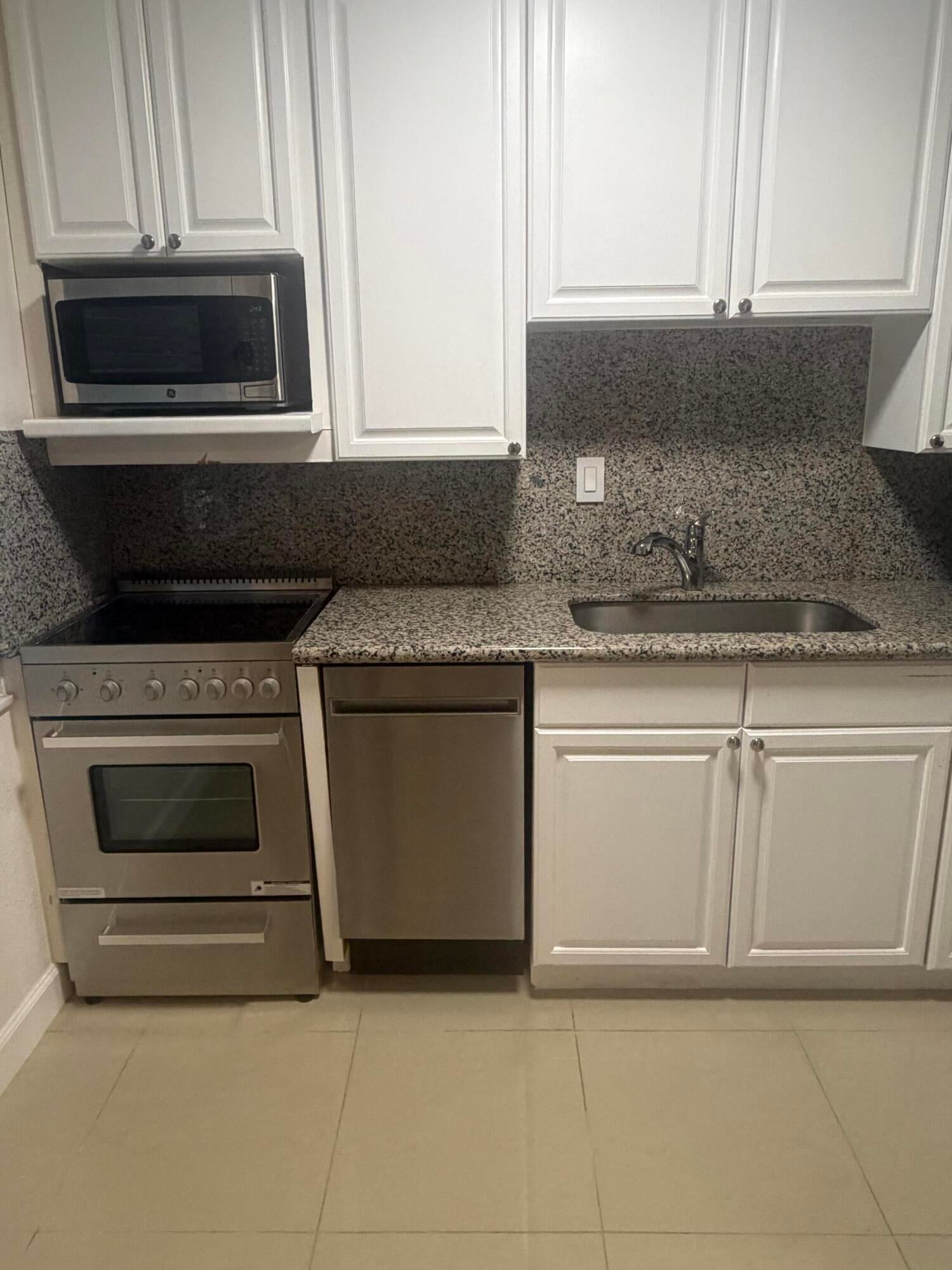 340 NW 19th Street Unit 209