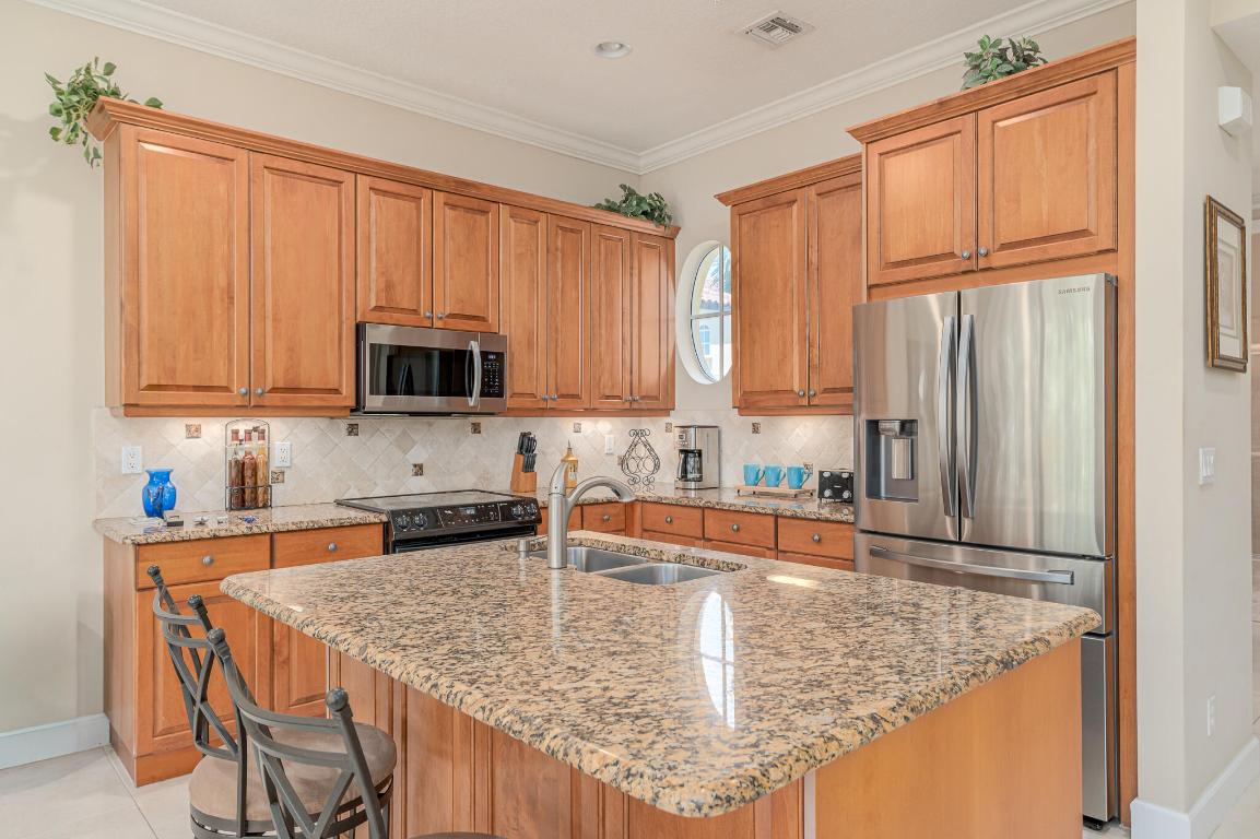 OCEAN BAY VILLAS, A CONDOMINIUM - Residential