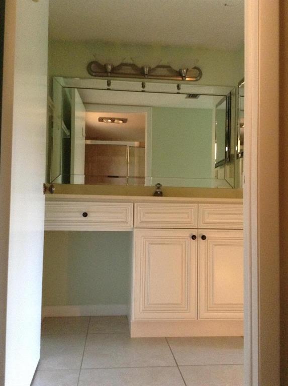 PALM GREENS AT VILLA DEL RAY CONDO - Residential