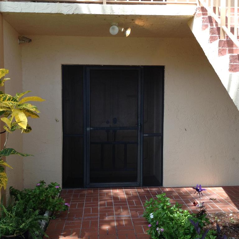 PALM GREENS AT VILLA DEL RAY CONDO - Residential