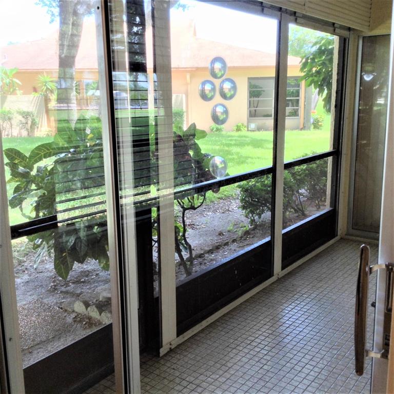 PALM GREENS AT VILLA DEL RAY CONDO - Residential