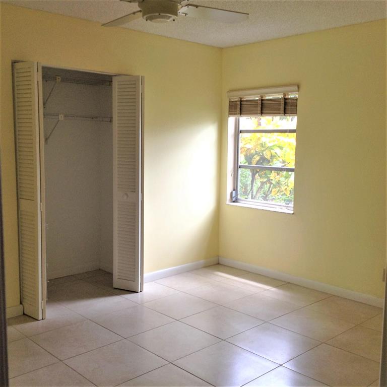 PALM GREENS AT VILLA DEL RAY CONDO - Residential