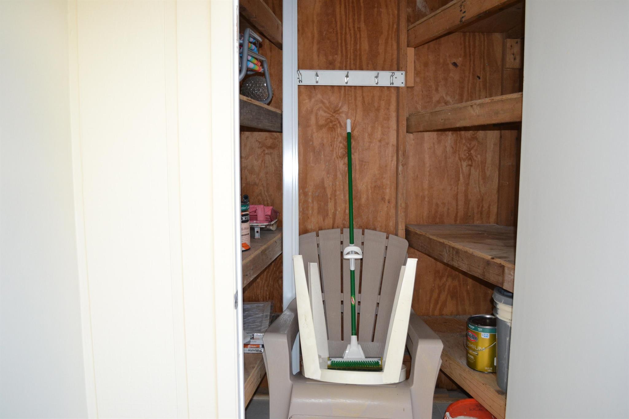 THE LITTLE CLUB CONDO - Residential Lease