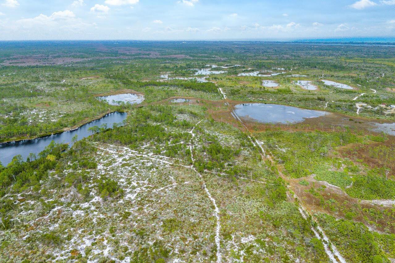 THE LITTLE CLUB CONDO - Residential Lease