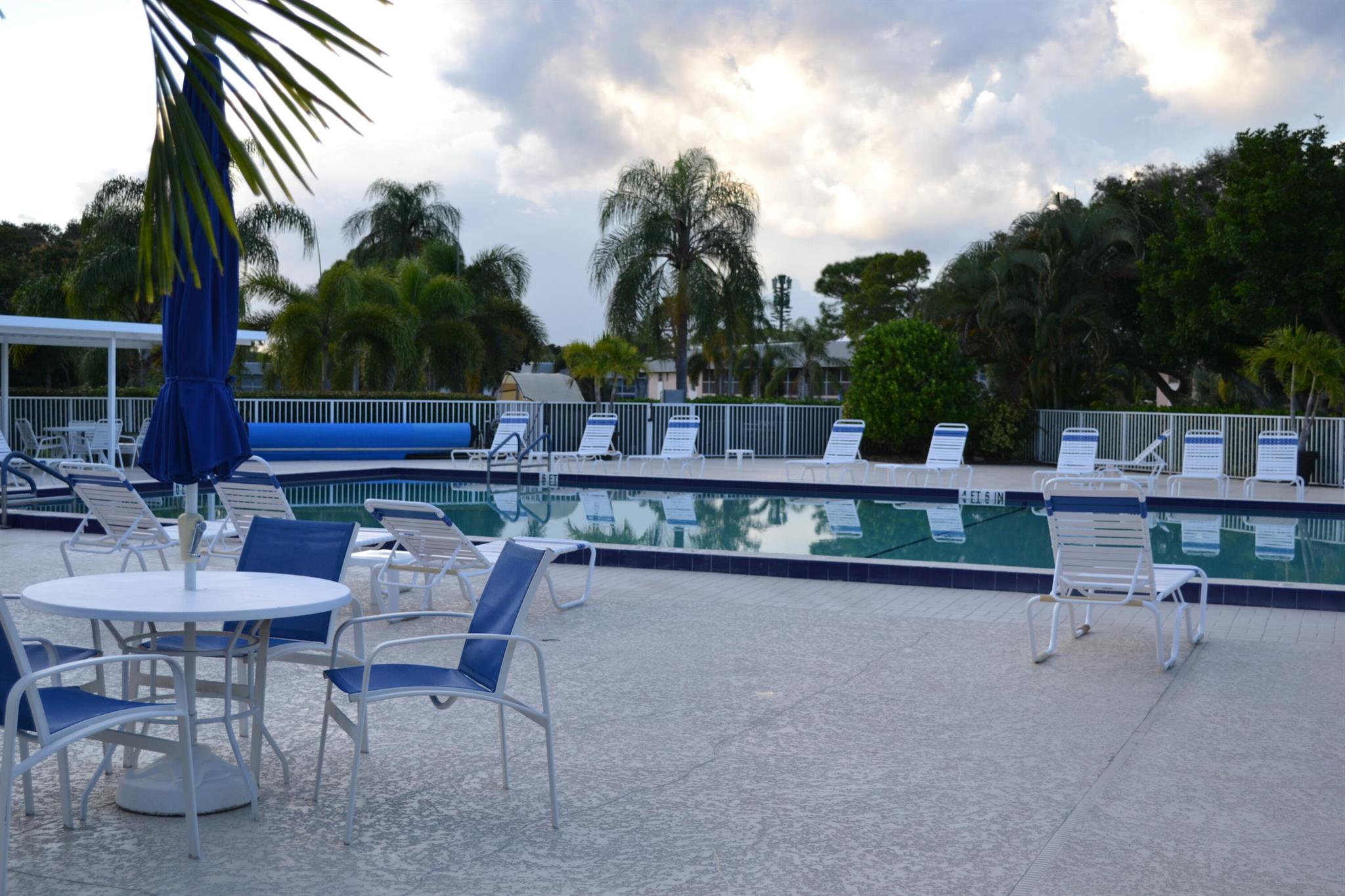 THE LITTLE CLUB CONDO - Residential Lease