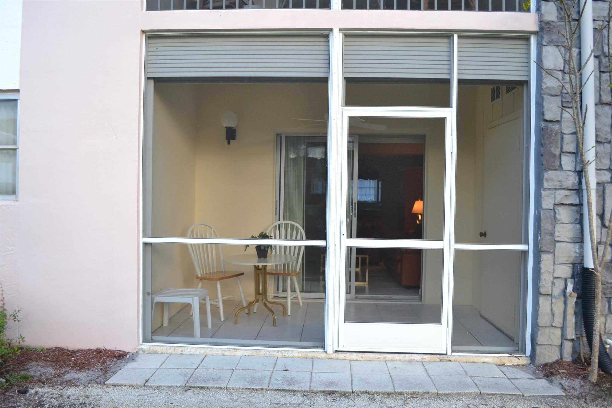 THE LITTLE CLUB CONDO - Residential Lease