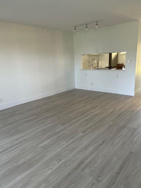 2811 S Garden Drive 110, Palm Springs, FL, 33461/$119,900 2 2811 S Garden Drive 110