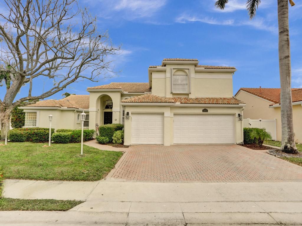Photo of 10256 Allamanda Circle, Palm Beach Gardens, FL 33410 (MLS # R10949368)