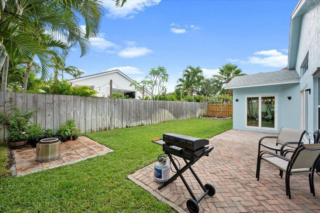 Photo of 6377 Barbara Street, Jupiter, FL 33458 (MLS # R11084408)