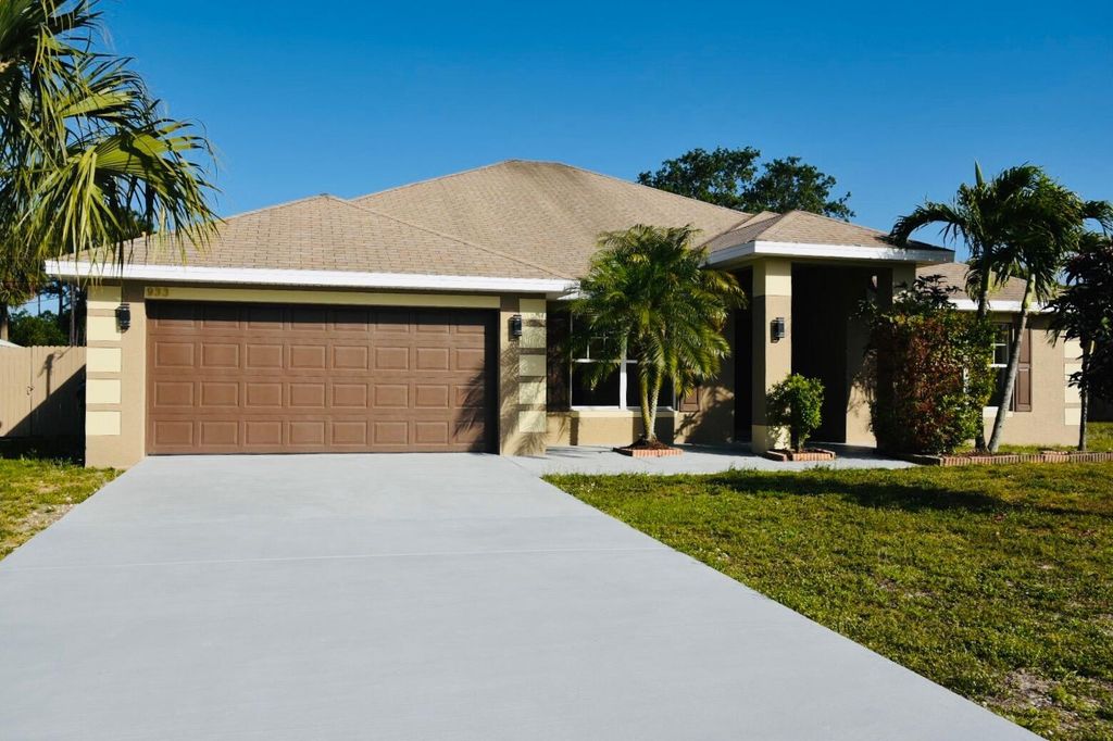 Photo of 933 SW College Park Road, Port St Lucie, FL 34953 (MLS # R10876824)