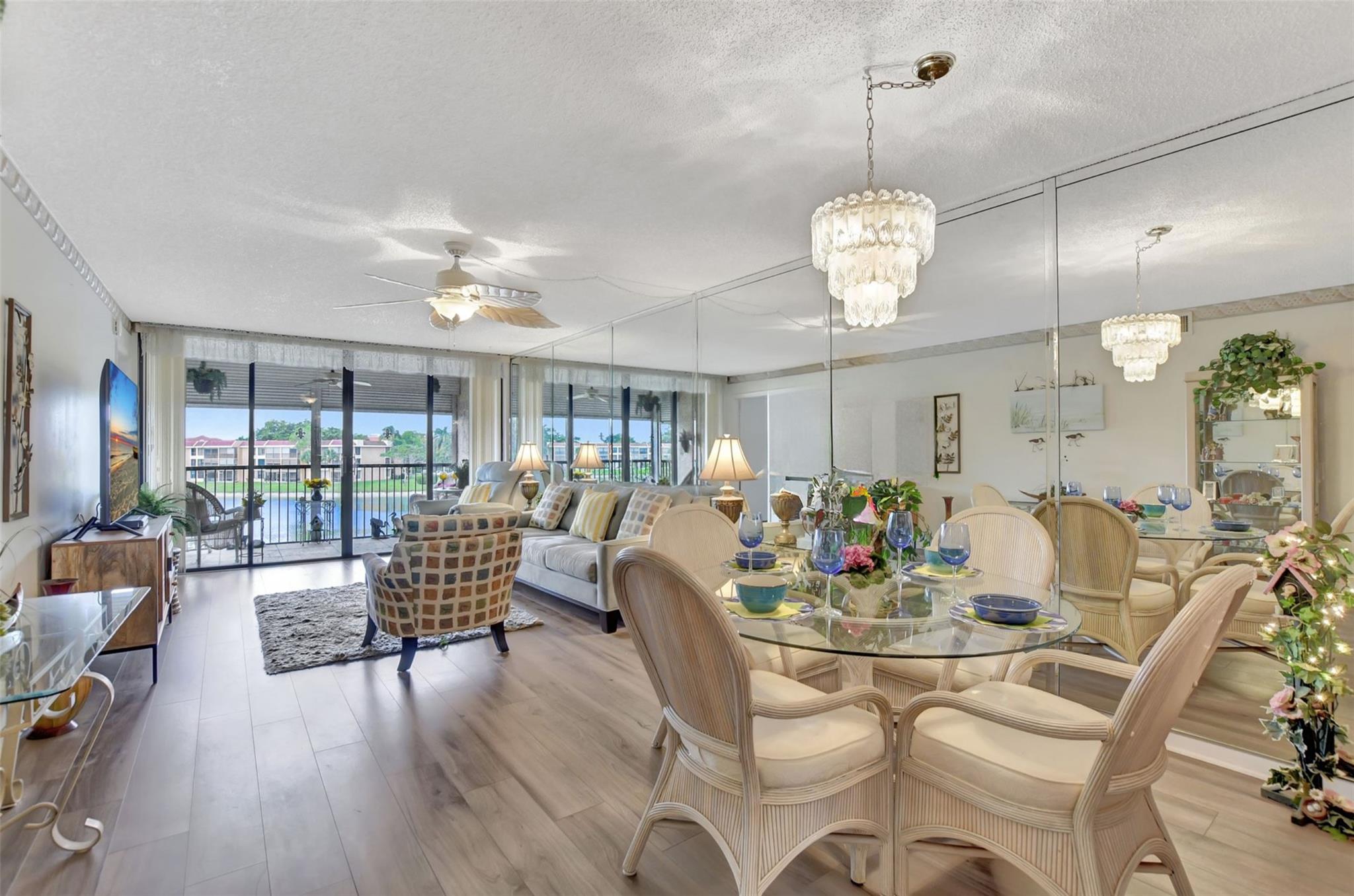 6033 Coral Lake Dr 6033