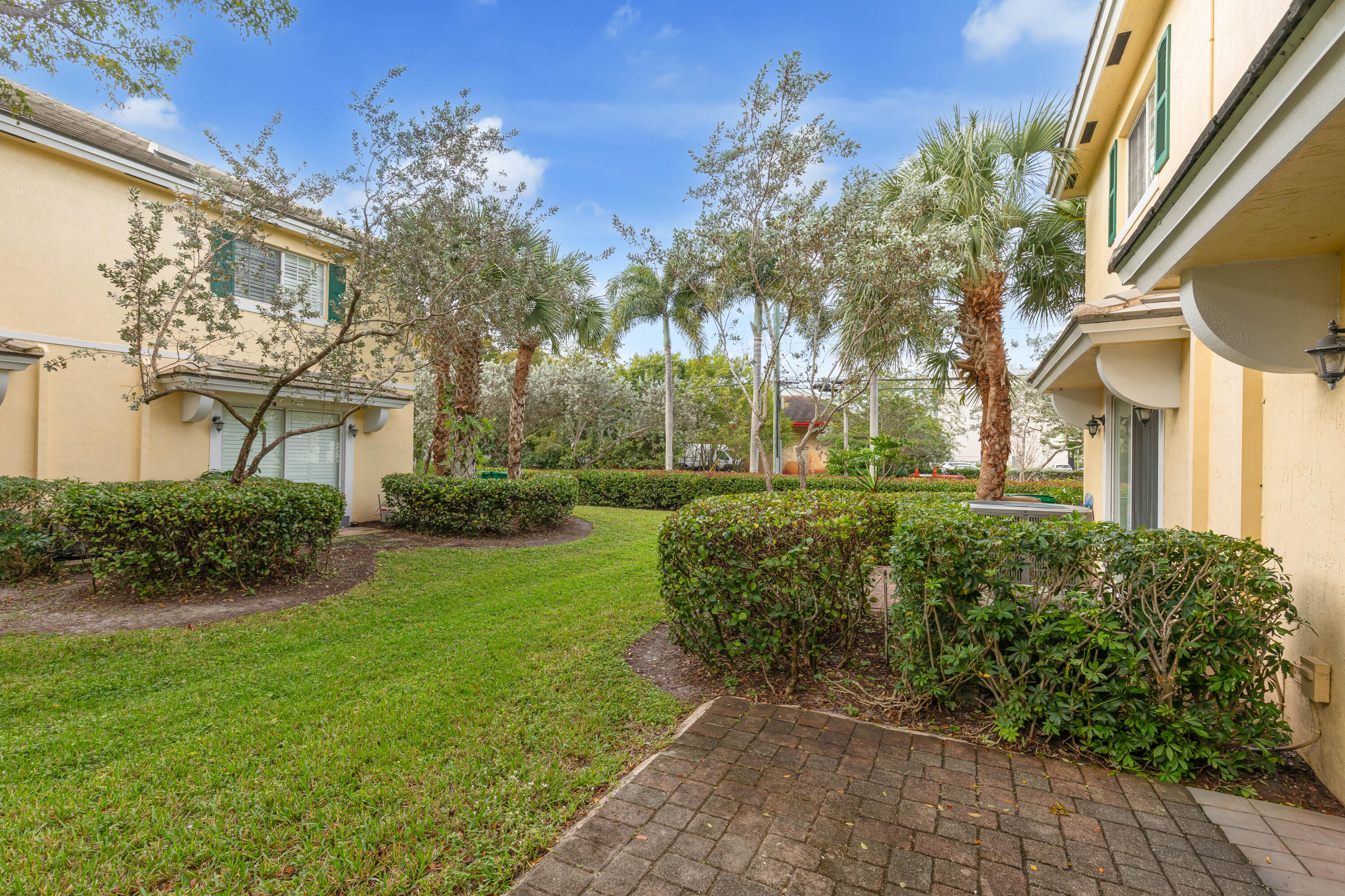 SADDLE BRIDGE - Residential