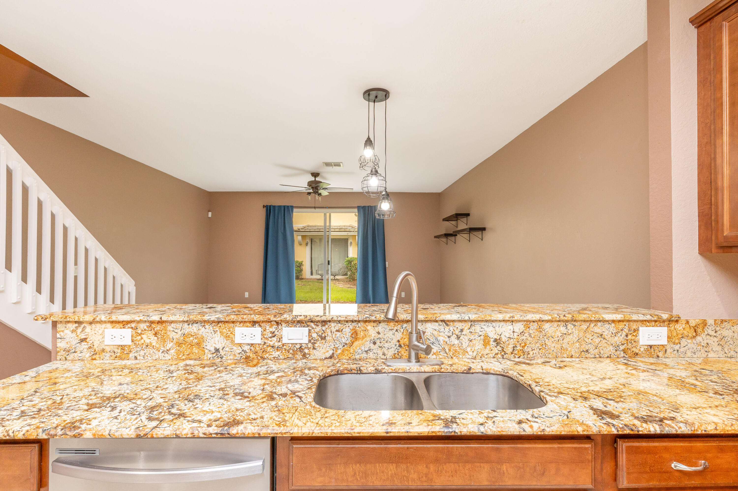 SADDLE BRIDGE - Residential