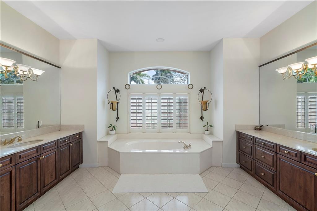 Heron Bay Two 159-39 B - Residential