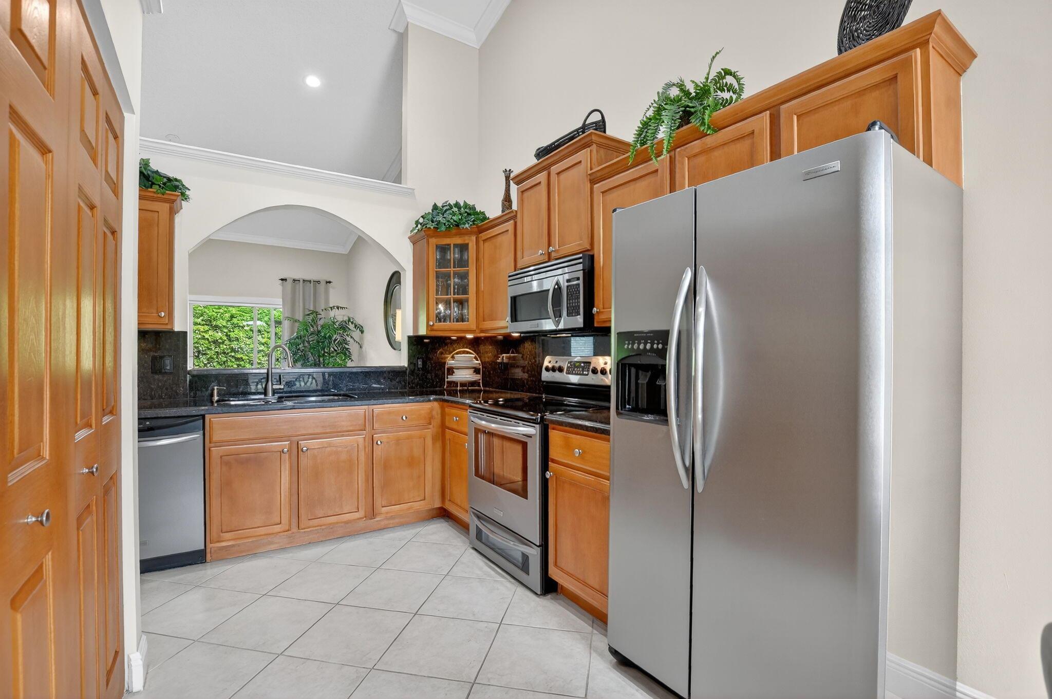 MIZNER POINTE OF BOCA VIA - Residential