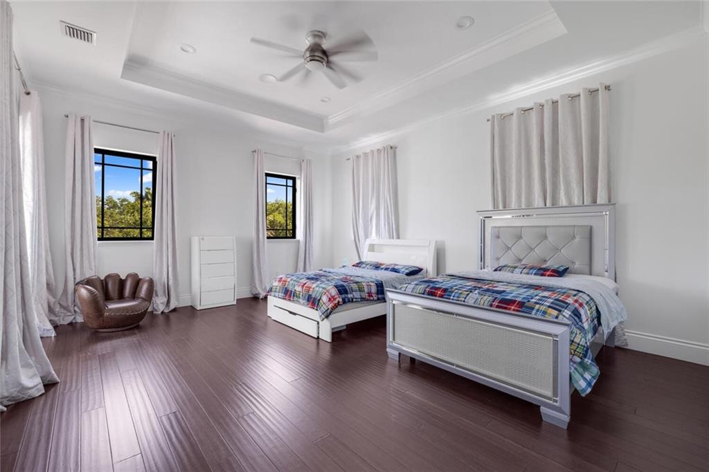 Stonegate Blvd - Residential